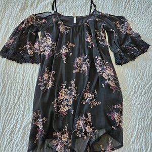 Xhiliration Floral Bohemian Open Shoulder Mini Dress